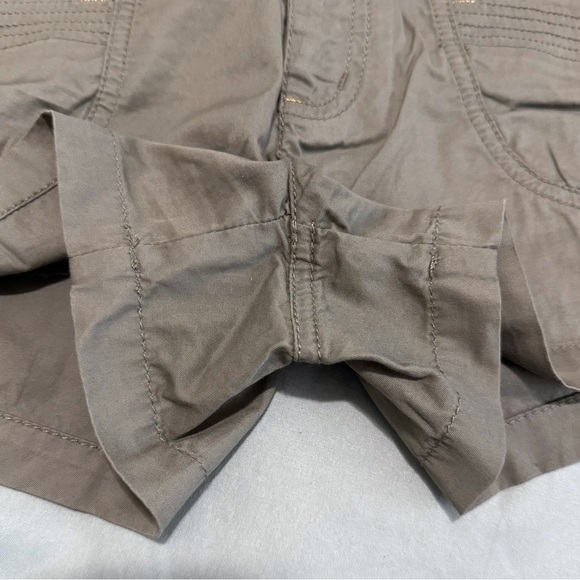 Express Y2K Low Rise Green Khaki Short Shorts Size 2 100% Cotton - Picture 4 of 7